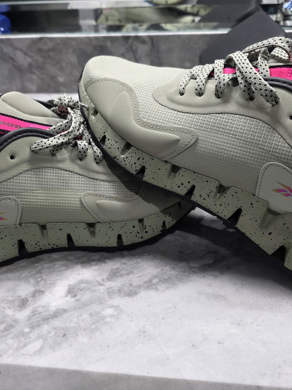 Reebok Women's Light Gray & Pink Zig DYNAMIC Trax Runner